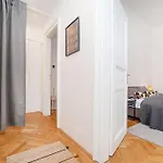 아파트 Bright And Designed In The Center 프라하
