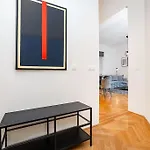 Bright And Designed In The Center * 프라하