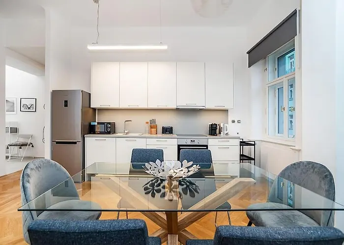 Bright And Designed In The Center Διαμέρισμα Πράγα