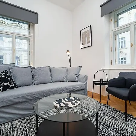 Bright And Designed In The Center Apartamento *